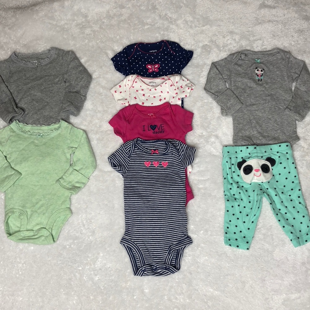 8 piece Carter’s lot, size newborn